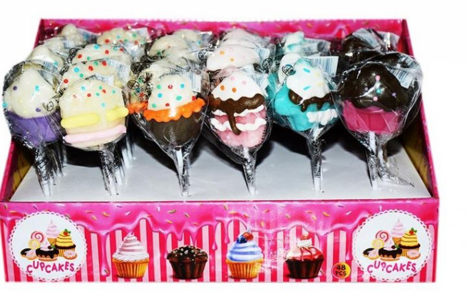 detail P-lízátko Cupcakes (cake) 12g (48)