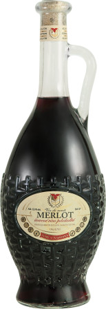 detail Gemma 0,75l Merlot čer. víno poloslad. (12)